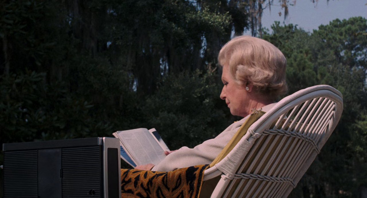 Live-and-Let-Die-1973-Blu-Ray-Hindi-English-1080p-10bit-x265-HEVC-DDP-5-1-ESub-mkv-0005