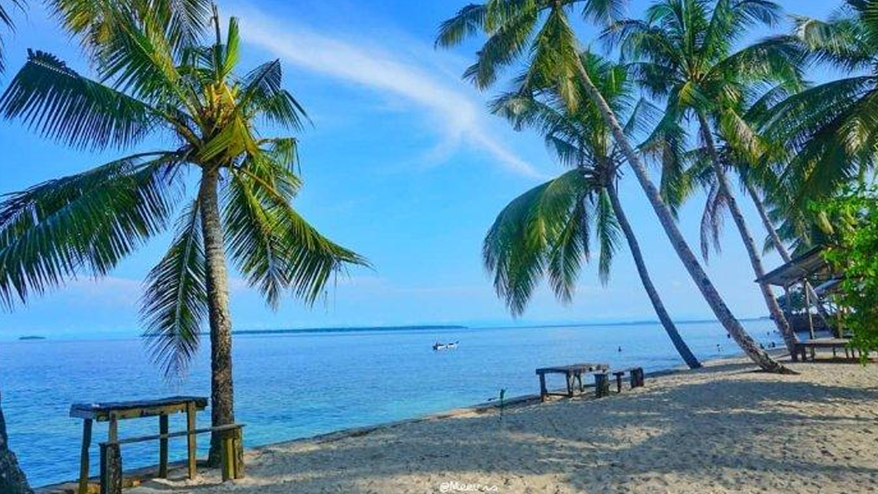 Pantai Bosnik, Wisata yang Wajib Dikunjungi di Papua