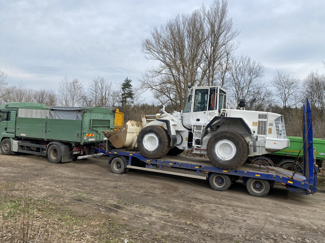 9553C2F8-3031-4F47-87C3-175E9AA32CC0