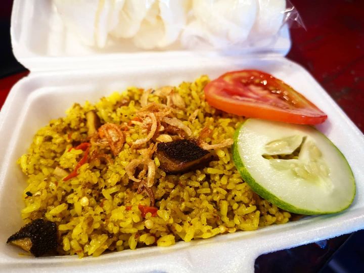 Nasi Goreng Padang, tempat sarapan enak di Solo.
