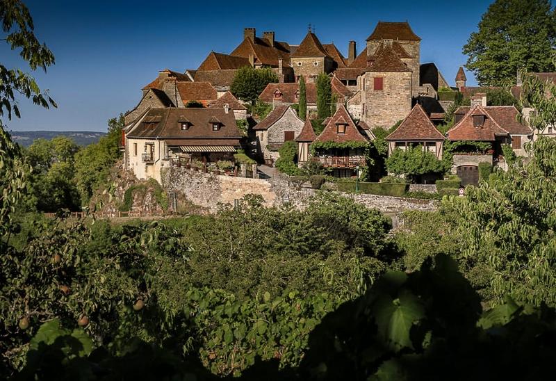 LOUBRESSAC Y LLEGADA A ESPAÑA - CÓMO SUIZA NOS ATRAPA POR 5º VERANO CONSECUTIVO + CARENNAC Y LOUBRESSAC (1)