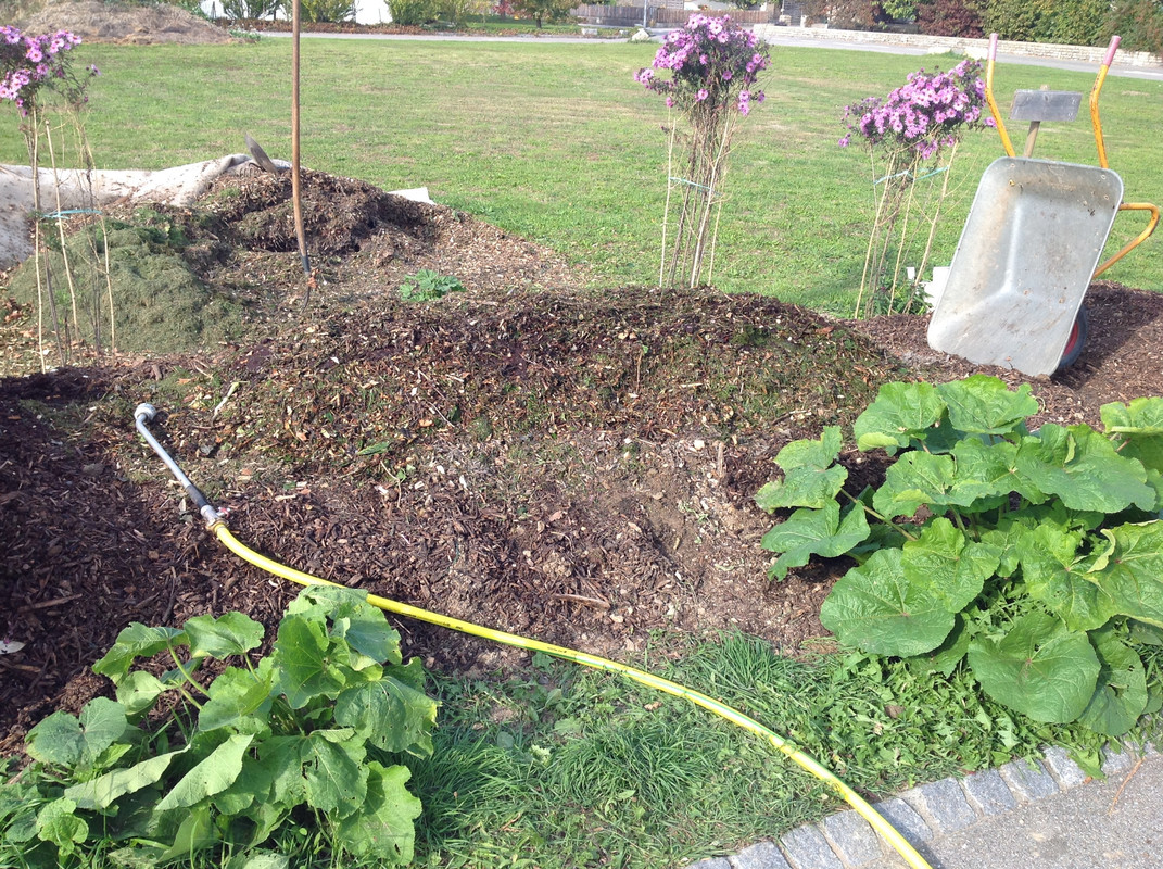 Kompostmiete Aus Drei mach Eins 3.Okt. 2015 (5)