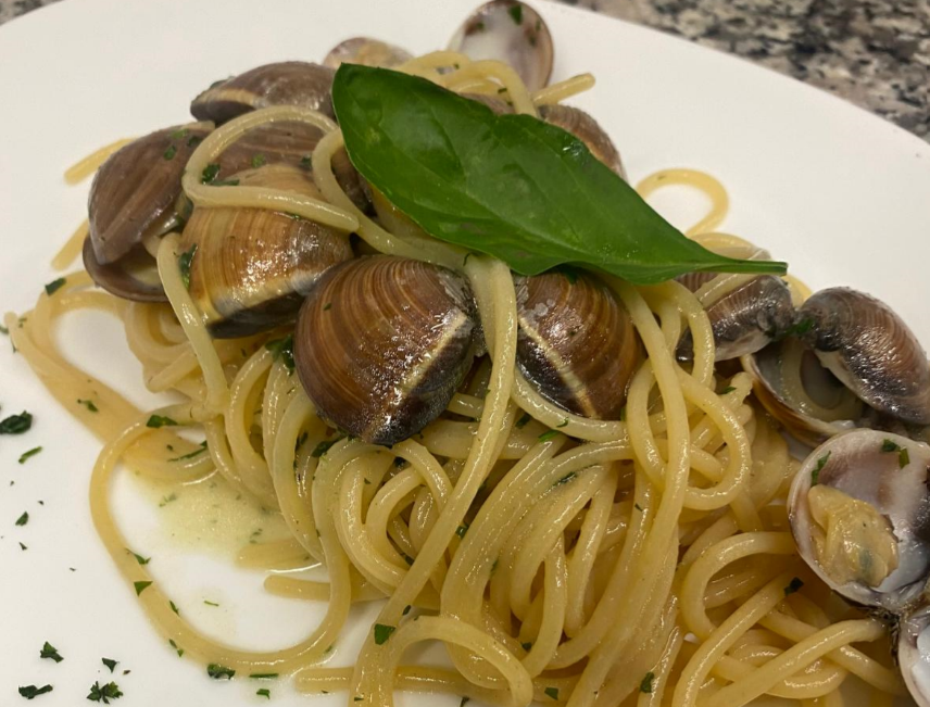Spaghetti alle vongole e bottarga 