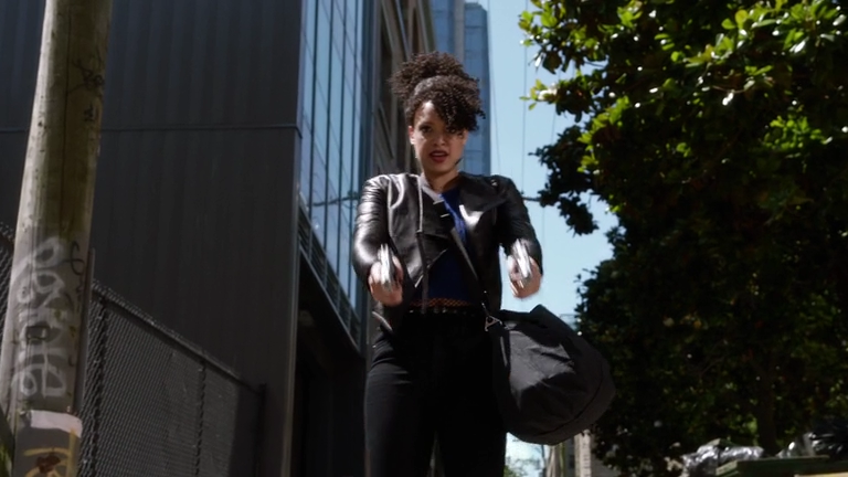 The.Flash.S04E01.La.rinascita.di.Flash.BDRip.ITA.ENG.AC3.AAC.x264-BlackBit[screenshot 1]