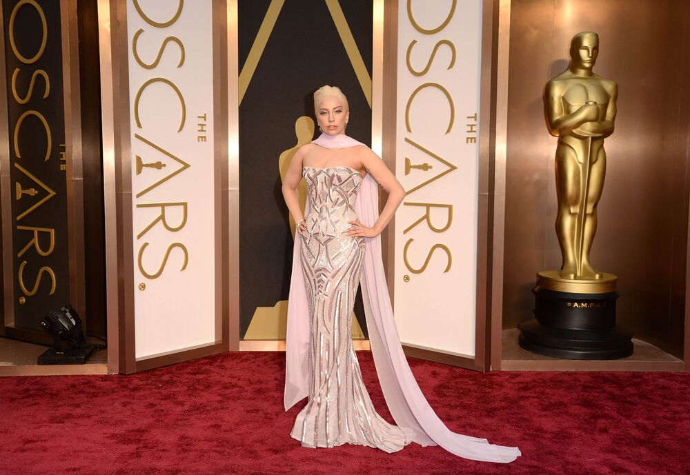 3-2-14-At-The-Oscars-Red-Carpet-001.jpg