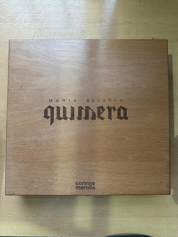 Caja grabada