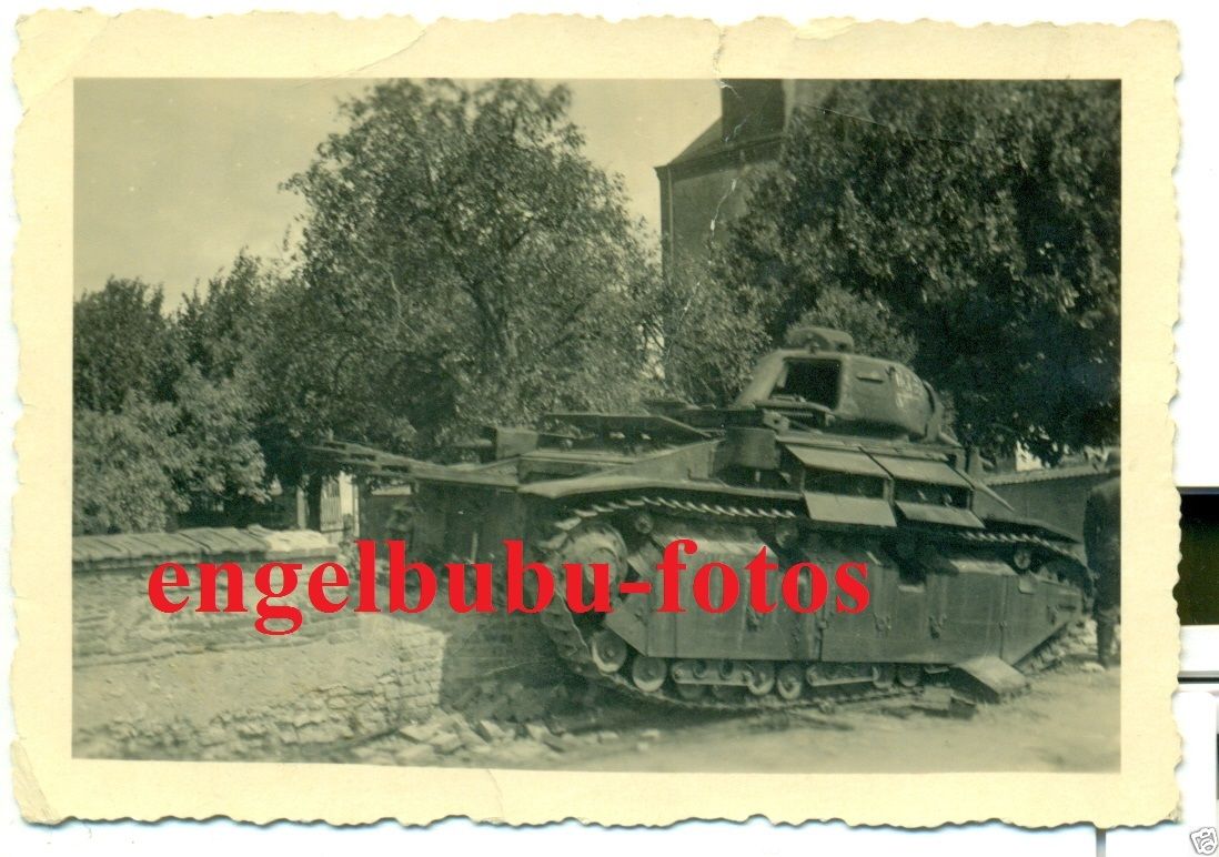 PANZER - Französischer PANZER D2 mit TARNUNG