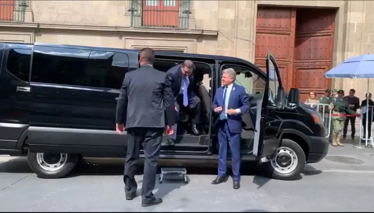 AMLO abre las puertas de Palacio Nacional a congresistas de EEUU y el embajador Ken Salazar