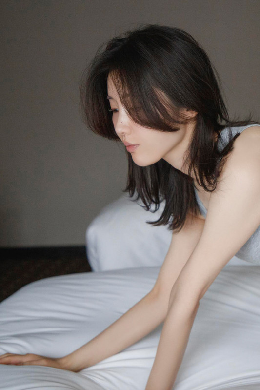 Japanese Idol Kanon Shizaki Kabone digital photo book re unplugged Miss KON com 018