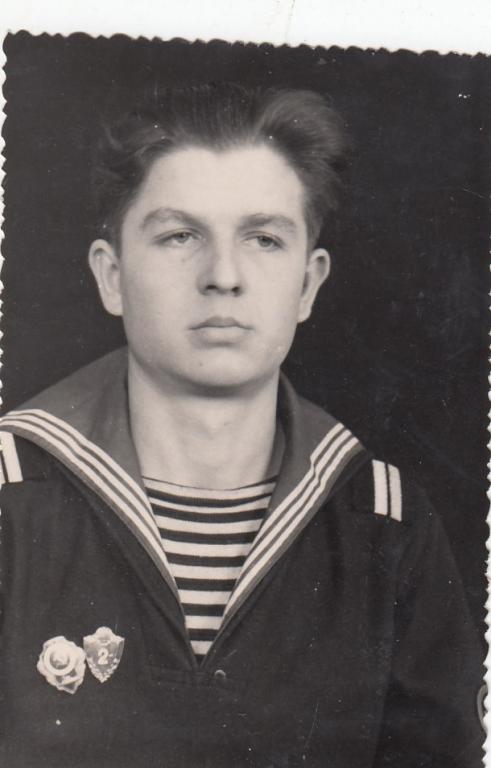 foto_chernomorskij_flot_morjak_feodosija_znachki