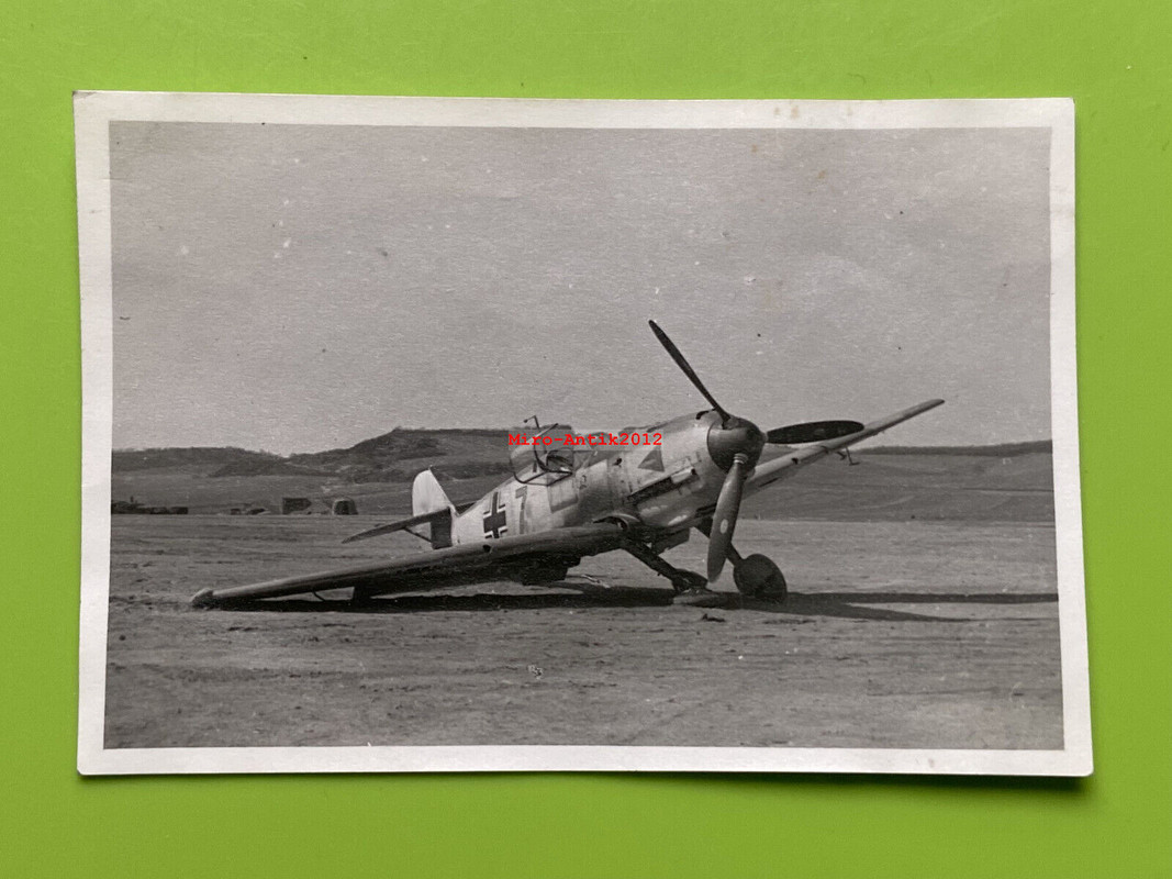 Foto aus Nachlass Pilot Hans Tilly, Messerschmitt Bf 109 Nummer 7, 01 (N)50833