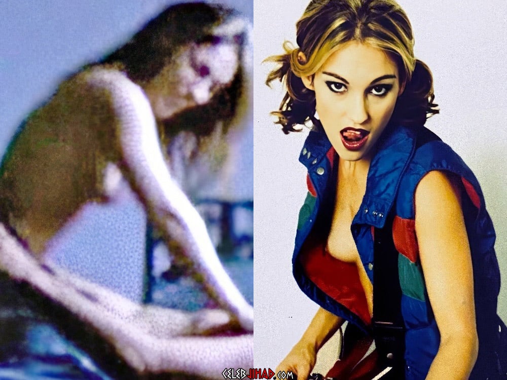 amy-jo-johnson-nude-compilation