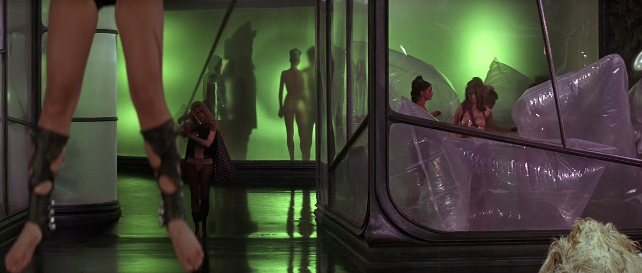 Barbarella (1968) (1080p BluRay x265 Langbard)-006