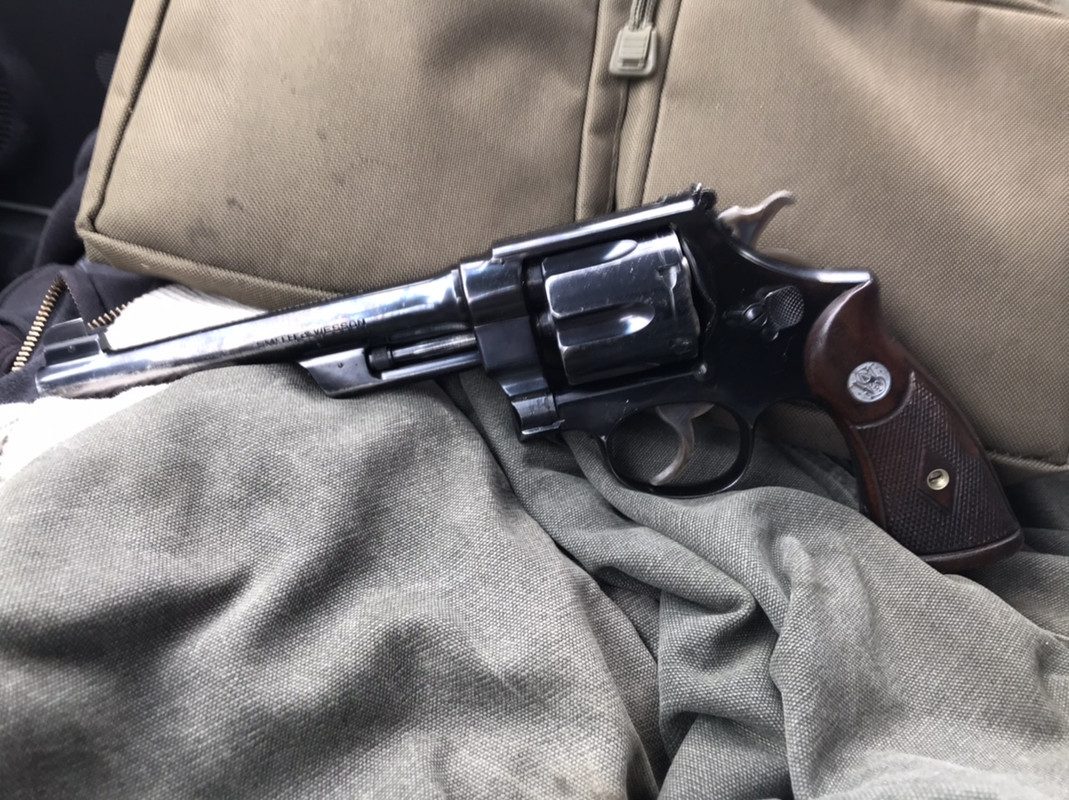 415B19E9-BEFB-4756-928B-B578A1D092D0