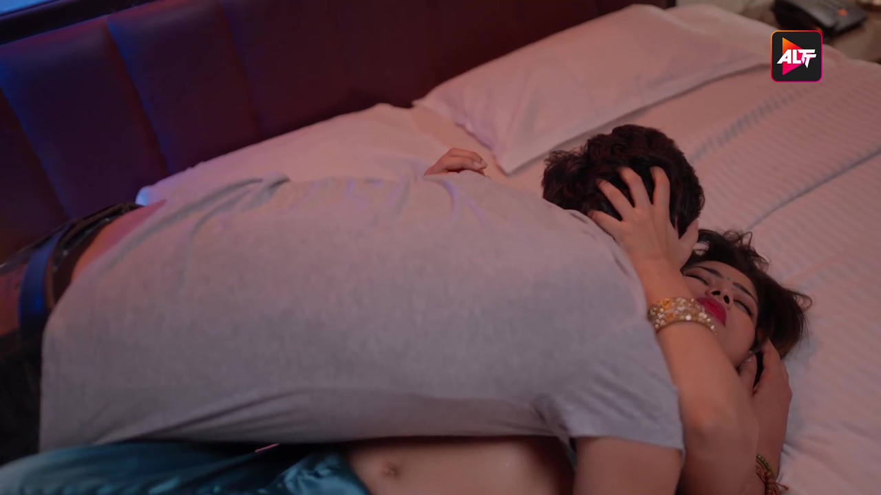 vlcsnap-2025-06-24-00h51m06s113