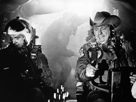 dr-strangelove-1964-directed-by-stanley-kubrick-slim-pickens-plays-commandant-t-j-king-kong-b-u-L-Q1.jpg