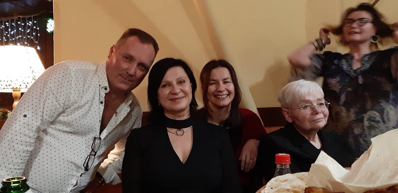 E443417F-FBAC-437F-B3FD-4572CFAE7A41