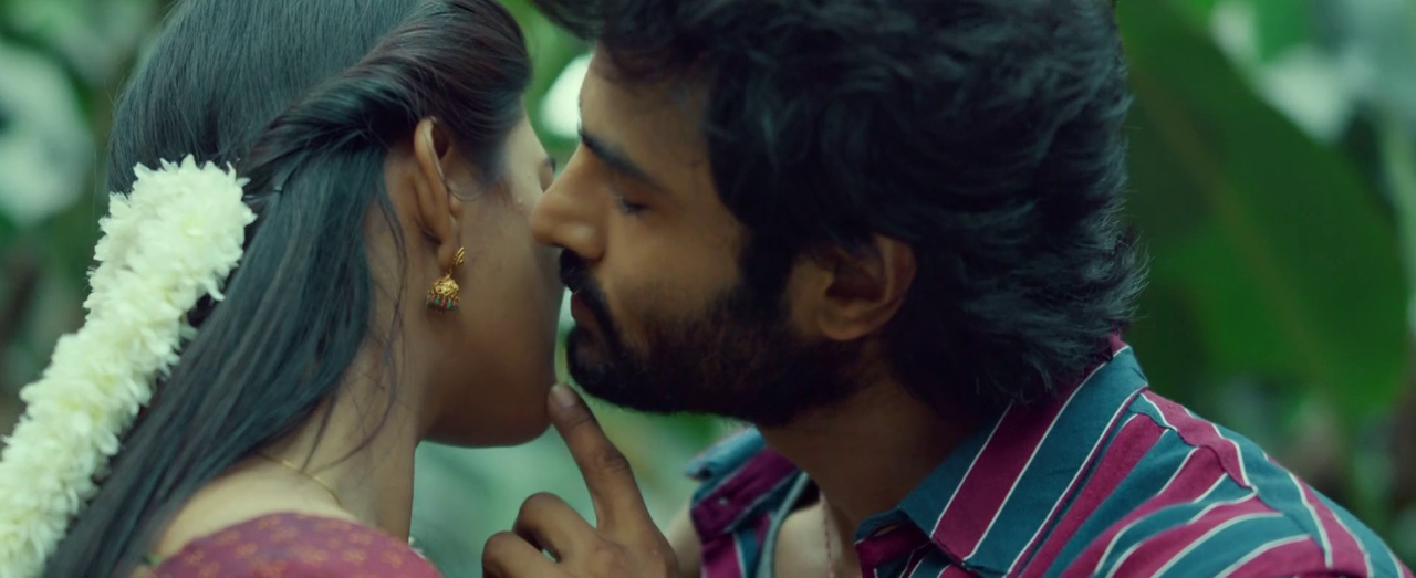 Kayal Anandhi-  Hot  Intimate Scene - Sridevi Soda Center  (8)
