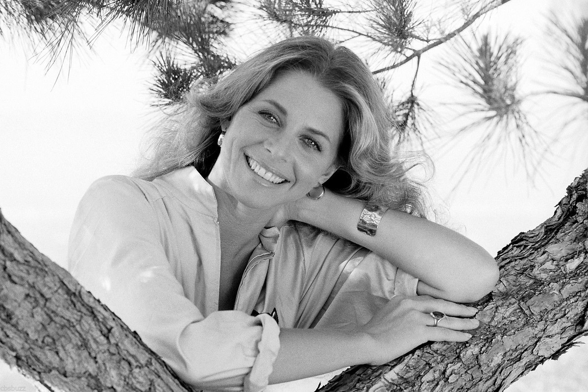 lindsay_wagner_c24