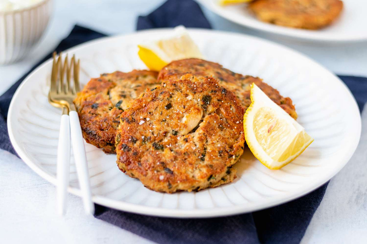 Easy tuna patties with crackers