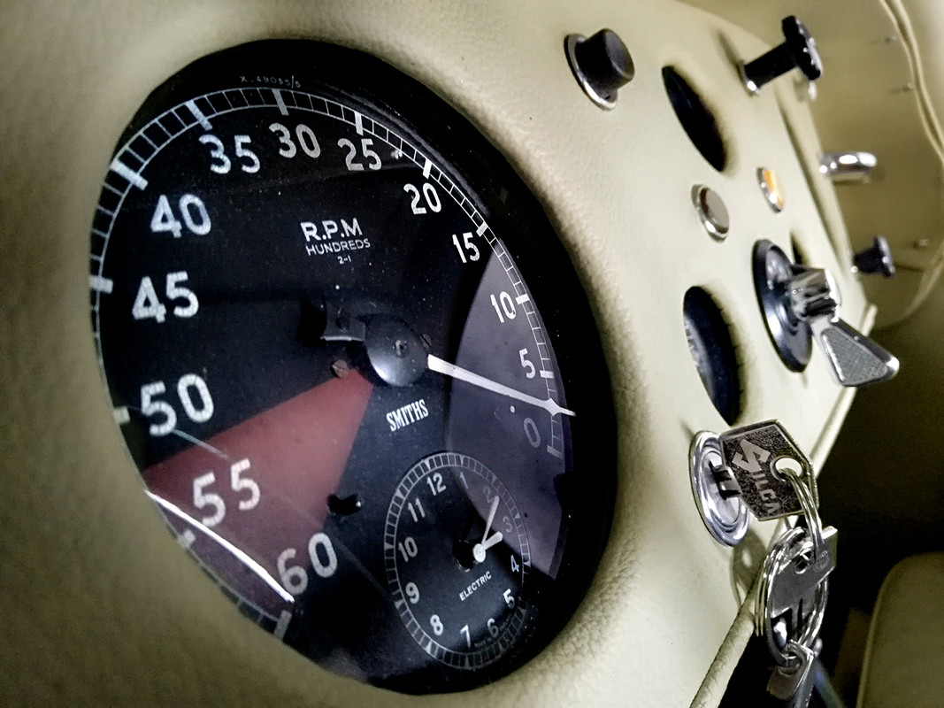 JAG_XK140_EA2403-15B