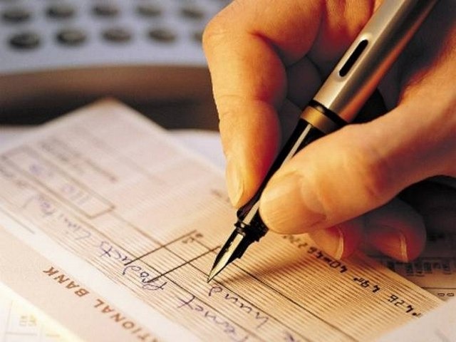 «ΠΑΓΩΝΕΙ» ΓΙΑ 30 ΗΜΕΡΕΣ Η ΠΛΗΡΩΜΗ ΕΠΙΤΑΓΩΝ ΓΙΑ ΤΙΣ ΚΛΕΙΣΤΕΣ ΕΠΙΧΕΙΡΗΣΕΙΣ