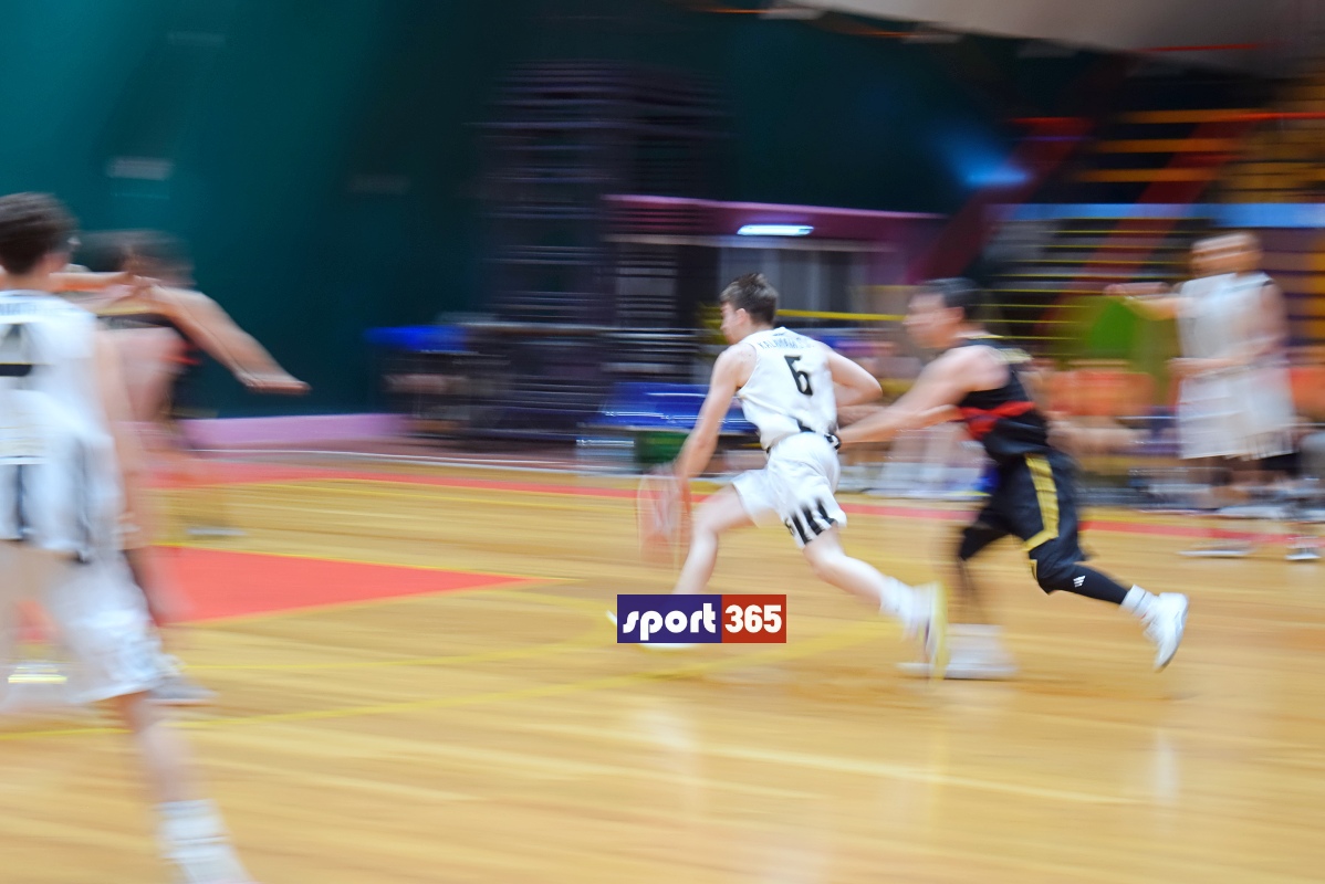 , &Omicron; &Delta;ί&omega;&nu; &Kappa;&upsilon;&pi;&alpha;&rho;&iota;&sigma;&sigma;ί&alpha;&sigmaf;&nbsp;64-60 &tau;&eta;&nu; &Kappa;&alpha;&lambda;&alpha;&mu;ά&tau;&alpha;&nbsp;B.C.&nbsp;&sigma;&tau;&eta;&nu; &Tau;έ&nu;&tau;&alpha;, &iota;&sigma;&omicron;&phi;ά&rho;&iota;&sigma;&epsilon; (1-1) &tau;&omicron;&upsilon;&sigmaf; &tau;&epsilon;&lambda;&iota;&kappa;&omicron;ύ&sigmaf; &tau;&eta;&sigmaf; &Alpha;1 &Epsilon;&Kappa;&Alpha;&Sigma;&Kappa;&Epsilon;&Nu;&Omicron;&Pi; (&phi;&omega;&tau;&omicron;&gamma;&rho;&alpha;&phi;&iota;&epsilon;&sigmaf; & &beta;ί&nu;&tau;&epsilon;&omicron;)