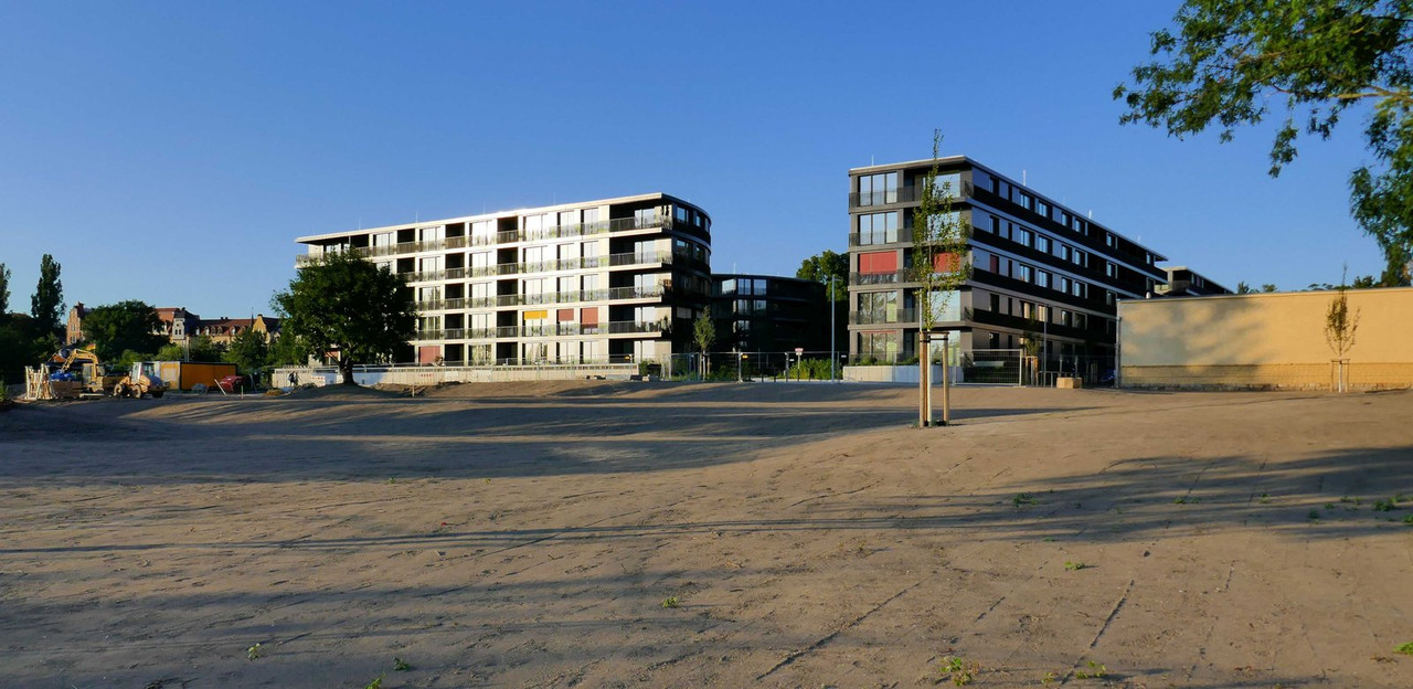 Bild: https://i.postimg.cc/3wGWdC6D/P1220355.jpg