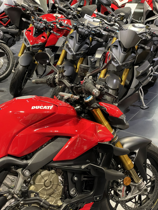 2639961D-E571-41EF-B906-EEB944CCD91F