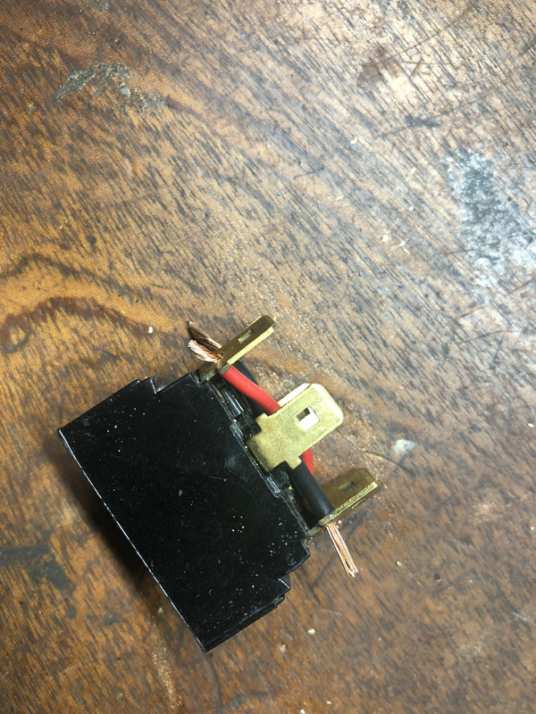 8C85D1D6-36FE-422B-8350-18F1C4956C39