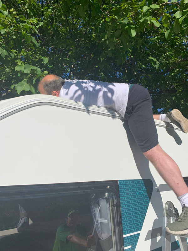 E8954204-67D7-48BC-877F-15E2307C2E8A