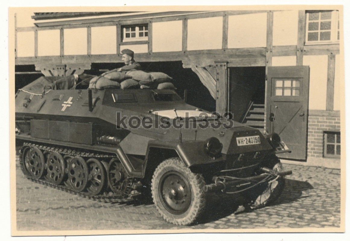 Foto Schützenpanzer Kommandopanzer Sd.Kfz. 251 P