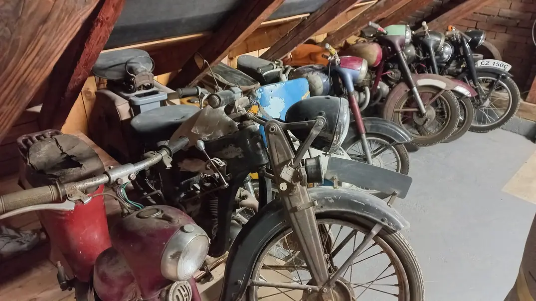 img_10_1700245479685