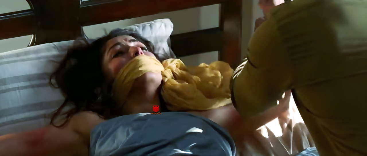 Yami Gautam 9 - Kaabil 2017
