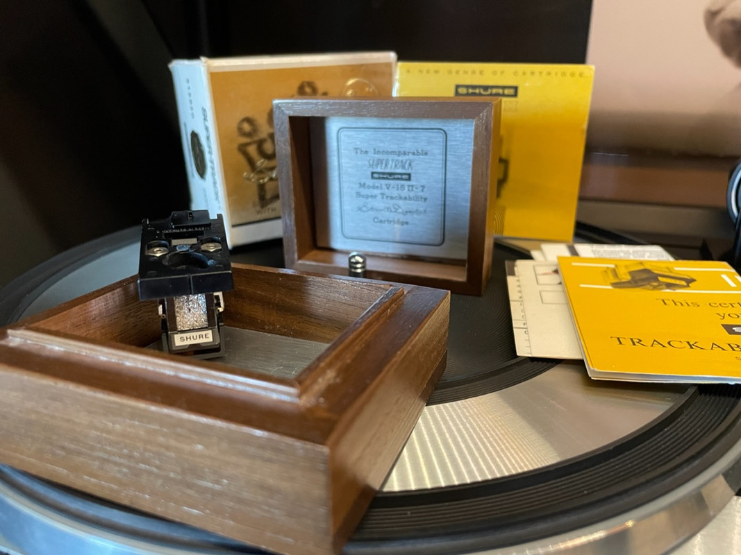 B35616C0-0FDC-486E-A956-B28DD0C08CD9