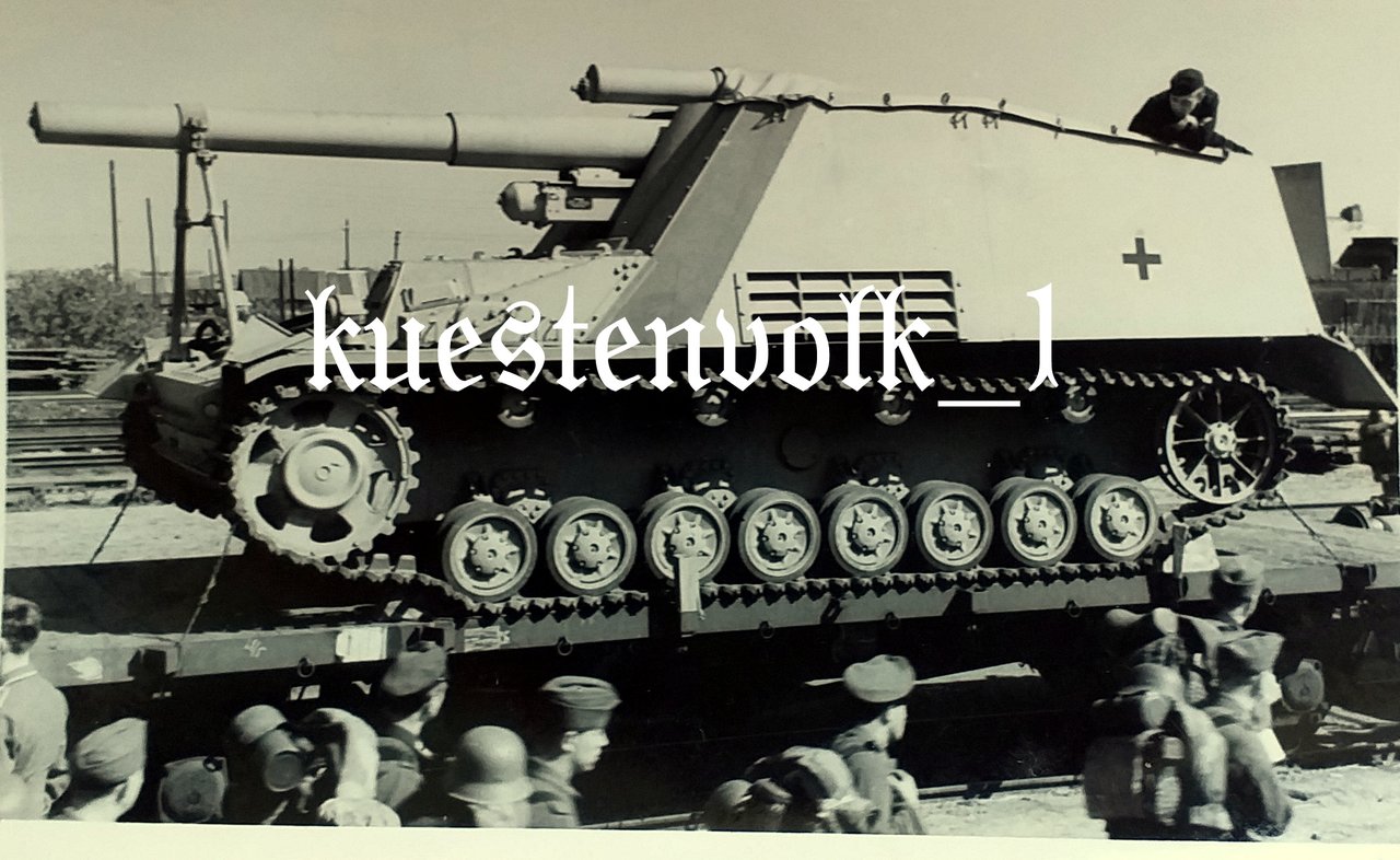Panzer auf Eisenbahn Transport 2WK Nashorn Sdkfz Tarn Tank