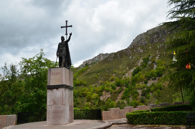 BASÍLICA DE COVADONGA-16-5-2013-ASTURIAS - Paseando por España-1991/2016 (52)