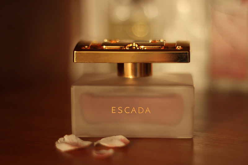 gold-perfume.jpg