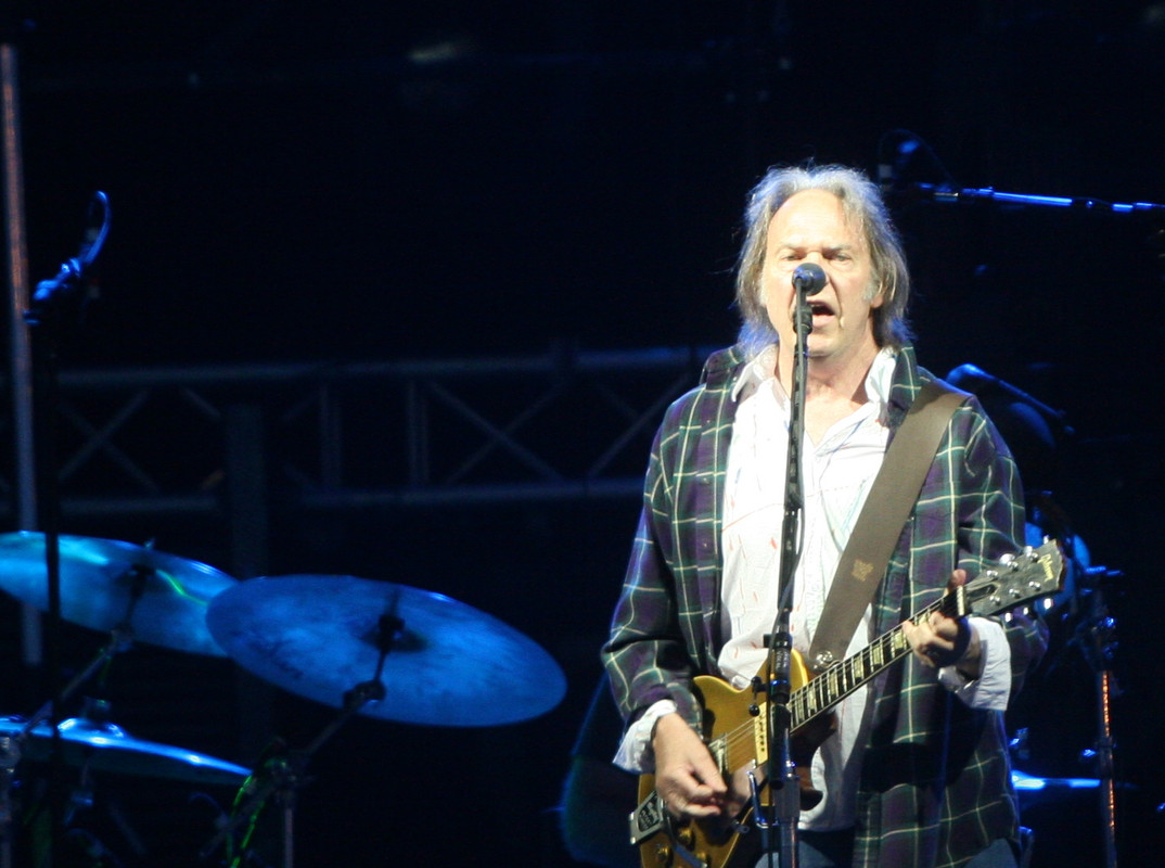 Neil-Young-at-Primavera-2009-c