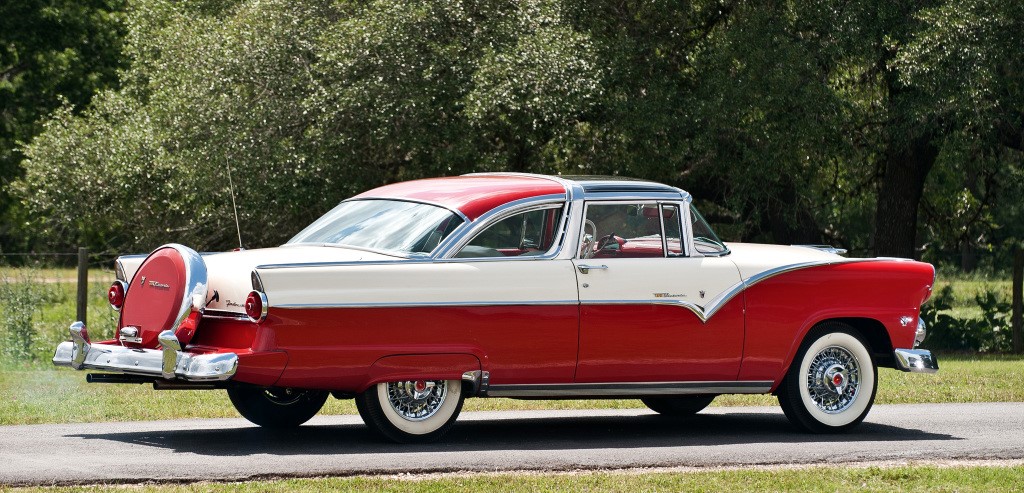 Ford-Fairlane-Crown Victoria-Skyliner