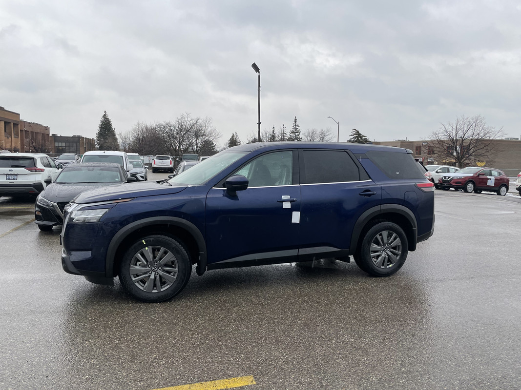 9C3B3367-71F1-4059-BD81-A53E79FCDEFC