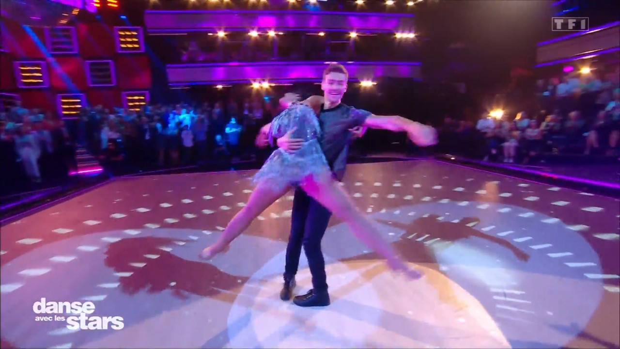 2022-09-09_21_10_TF1_Danse-avec-les-stars.mp4_snapshot_23.40.273