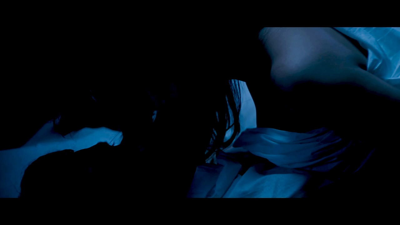 Raima Sen Hot Navel From Mirch 2010 4k.mp4_snapshot_03.19_[2020.11.30_20.59.37]