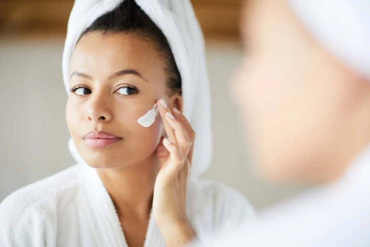 Eye cream before or after moisturizer