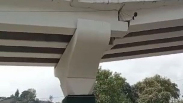 El sismo también se sintió en el Estado de México y provocó que un puente se fracturara
