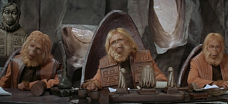 PLANET-OF-APES-WOODROW-PARFREY-MOVIE-1-A-FOTOR.jpg