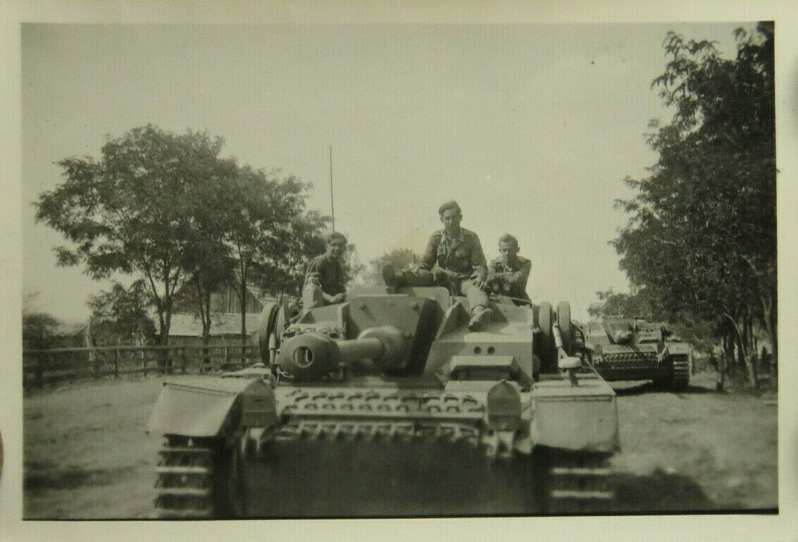 2.WK. Foto Panzer Sturmgeschütz