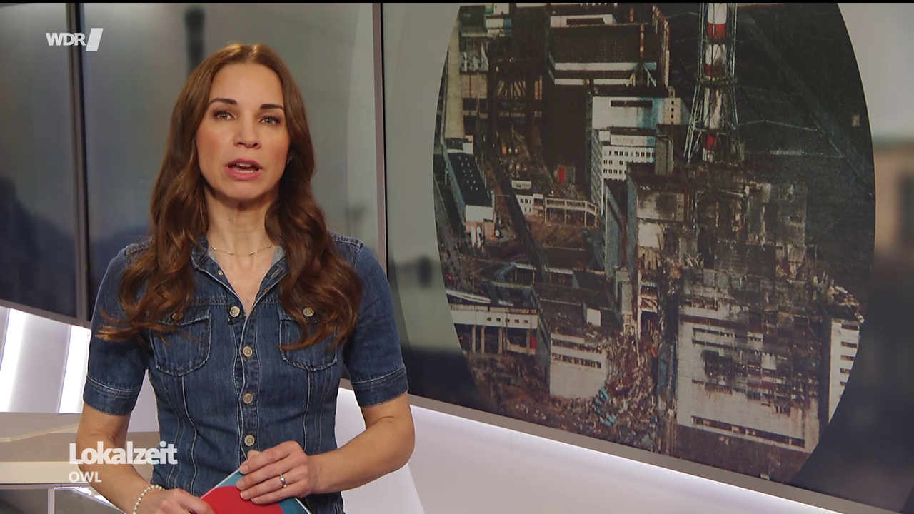 Kristina Sterz WDR Lokalzeit OWL 24 04 2026 90X Caps 34
