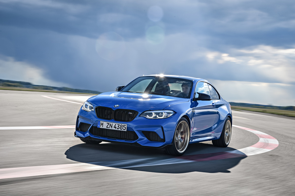 P90374200_highRes_the-all-new-bmw-m2-c