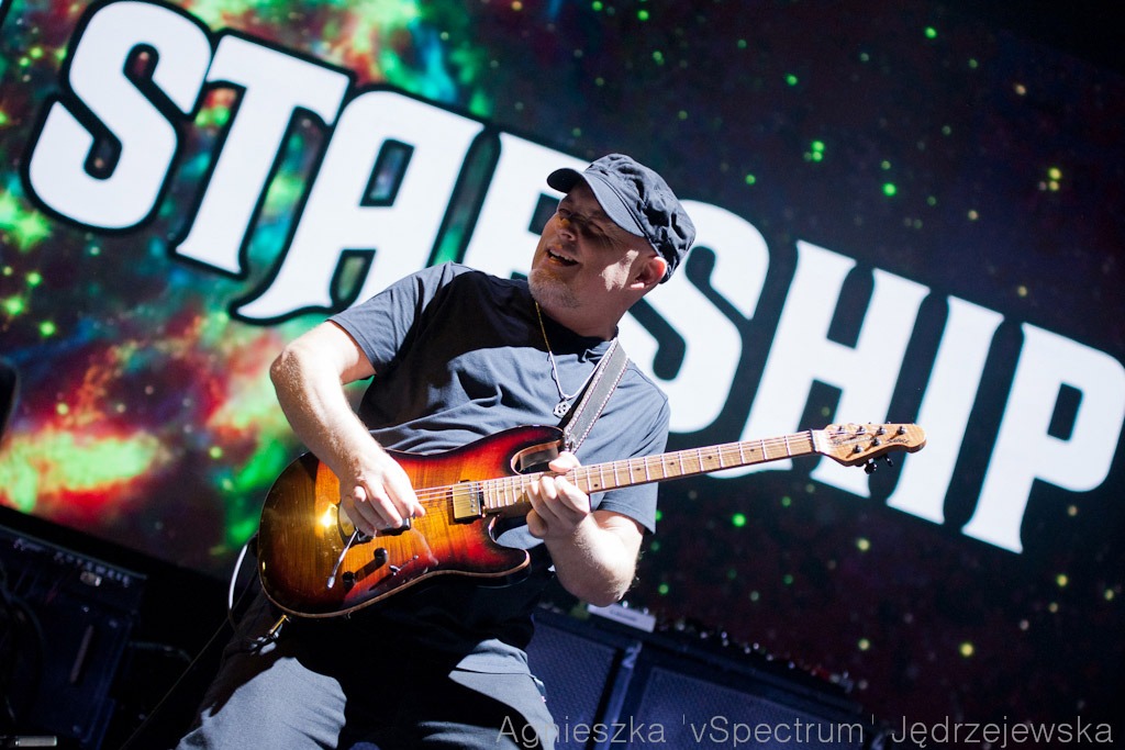 [Obrazek: v-Spectrum-Jefferson-Starship-1320.jpg]